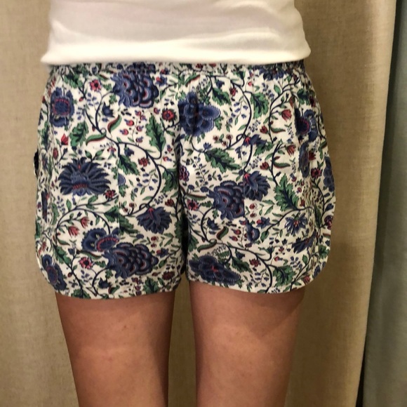 Jack wills pattern printed shorts - Picture 2 of 3